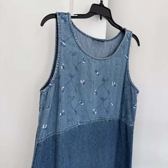 Embroidered Denim Maxi Dress Sleeveless Scoop Neck Size L - Picture 3 of 10